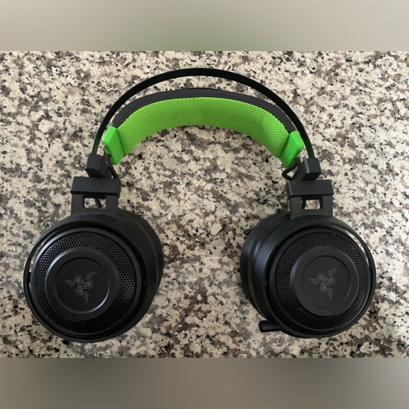 RAZER NARI ULTIMATE GAMING HEADSET - Picture 7 of 14